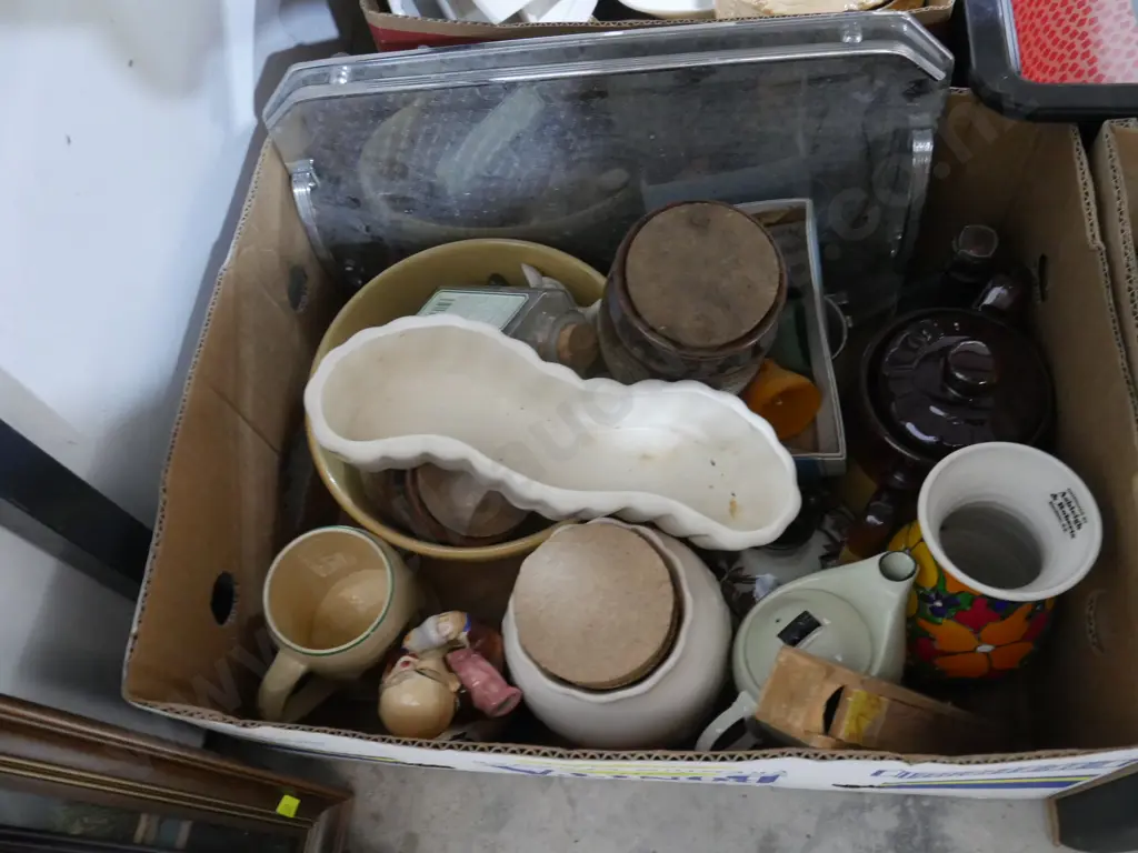 3 boxes of china, pottery etc Image 1++