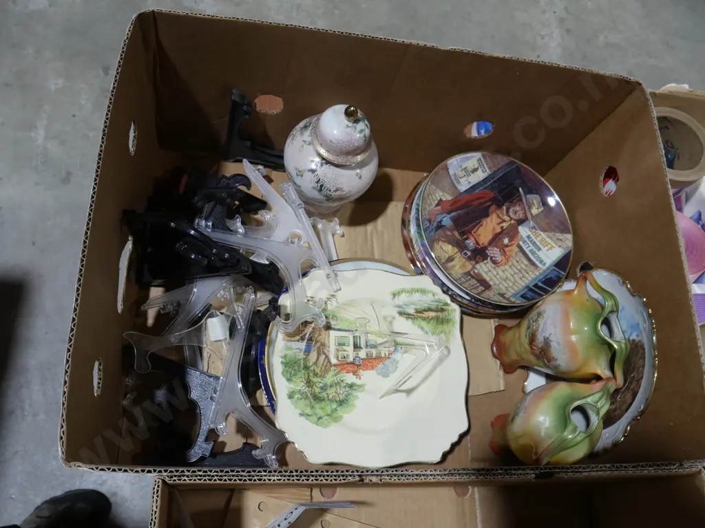 Picture plates, plates stands, vases Image 1++