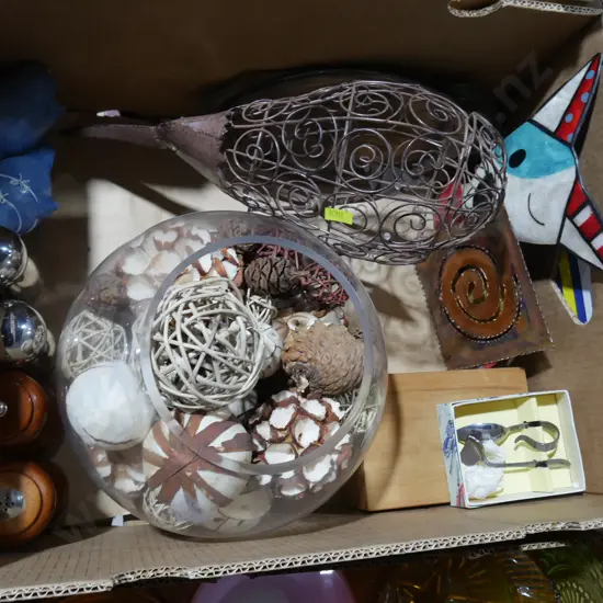 Salt and peppers, wire Kiwi etc