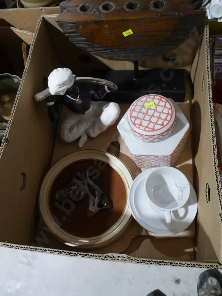 Lidded jar, candlestick holder etc Image 1++