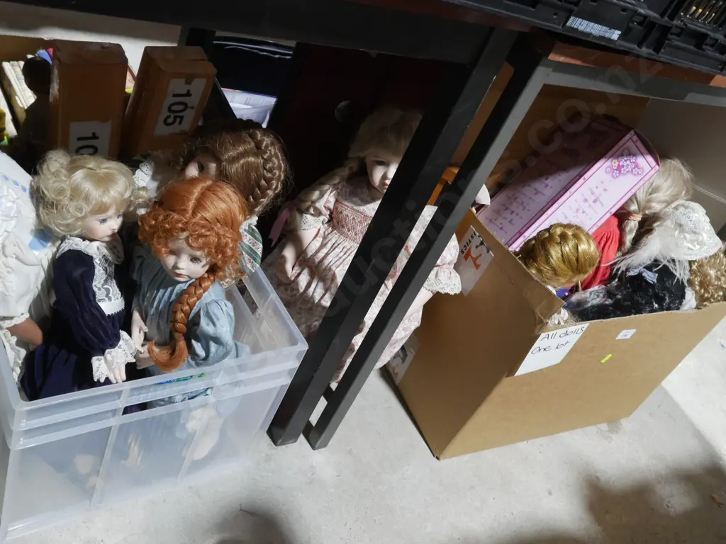 Assorted porcelain dolls Image 1++