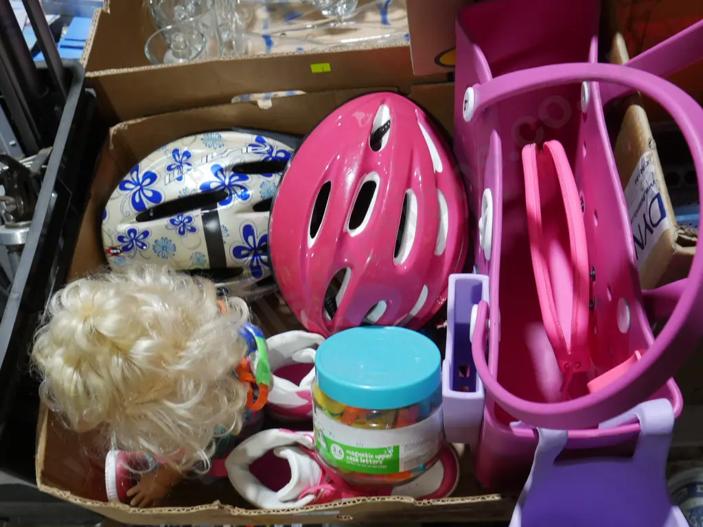 Bag, toys etc Image 1++