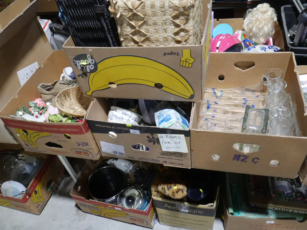 4 boxes of glassware, picnic baskets etc Image 1++