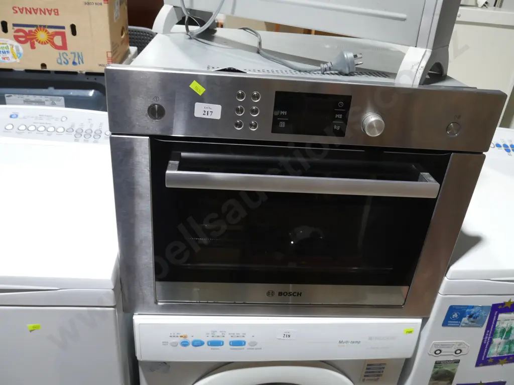 Bosch wall oven Image 1++