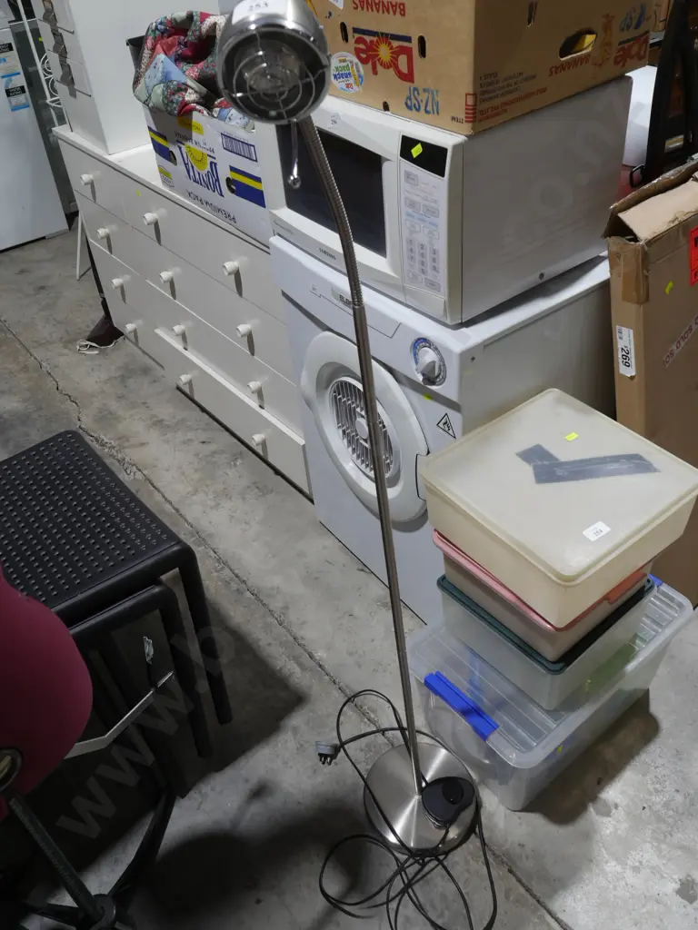 Floor lamp Image 1++