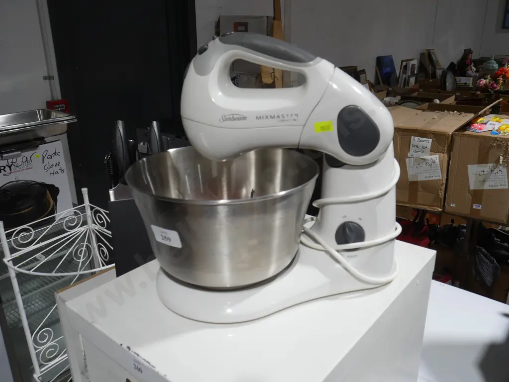 Sunbeam mixer Image 1++