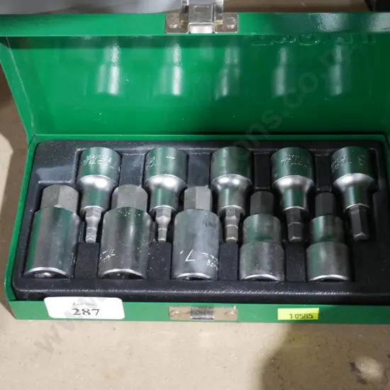 Socket set