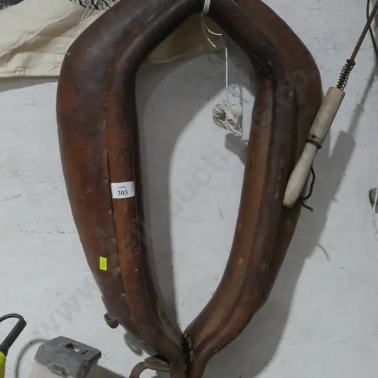 Horse collar