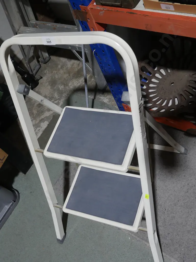 Step ladder Image 1++
