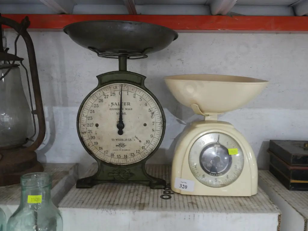 2 Salter scales Image 1++