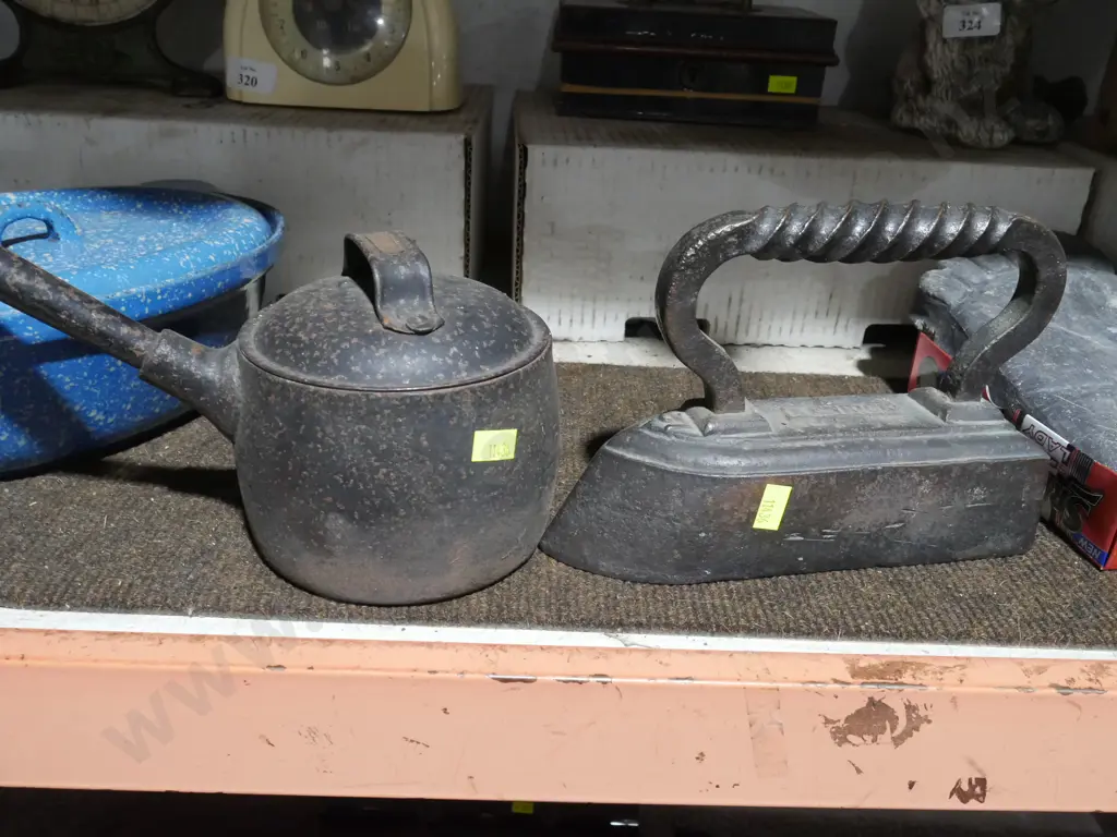 Kenrick cooking pot and iron Image 1++