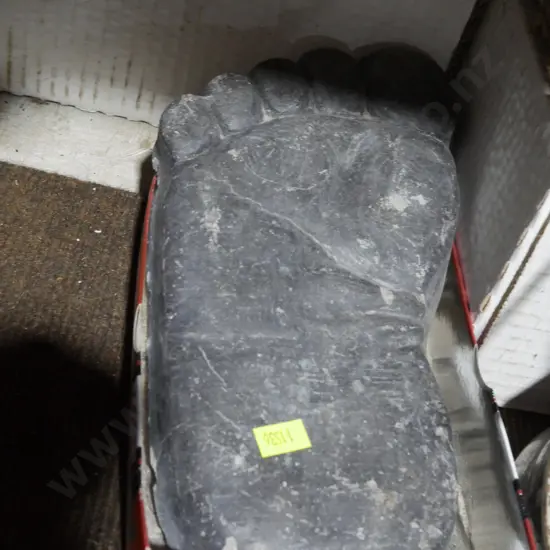 Concrete foot