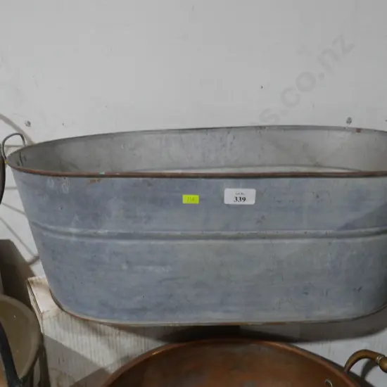 Wash tub