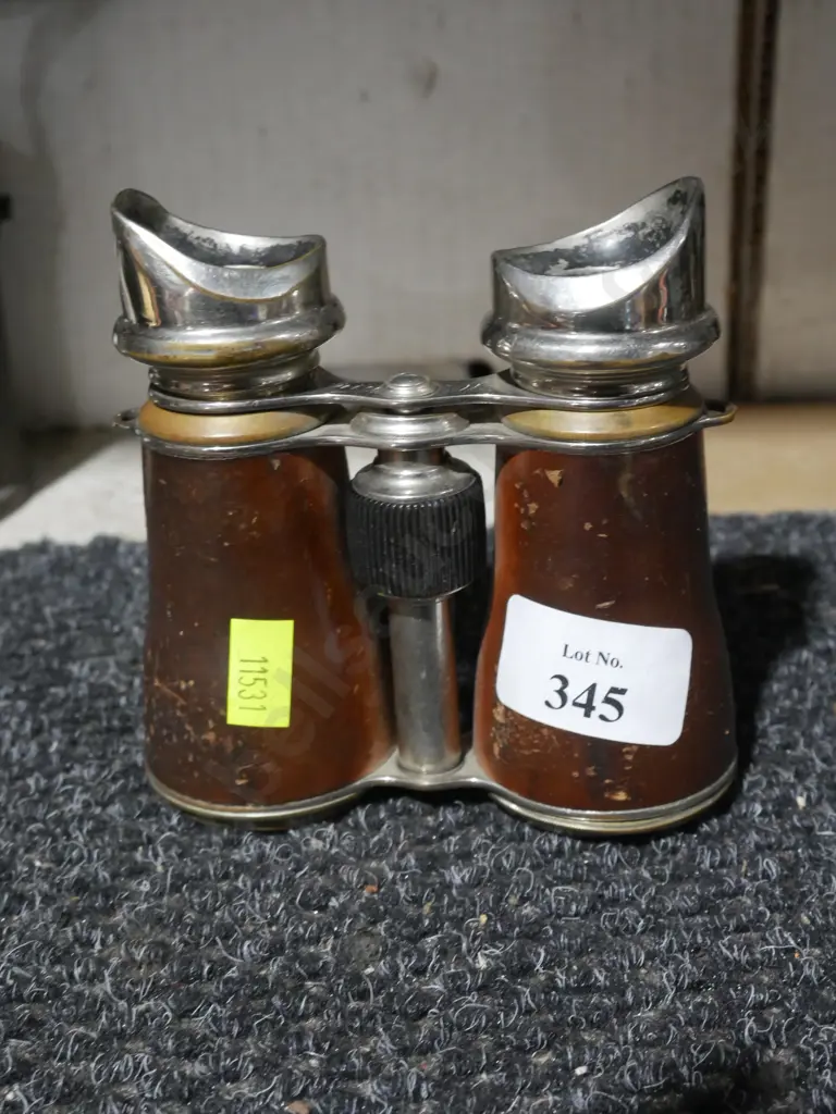Old binoculars Image 1++
