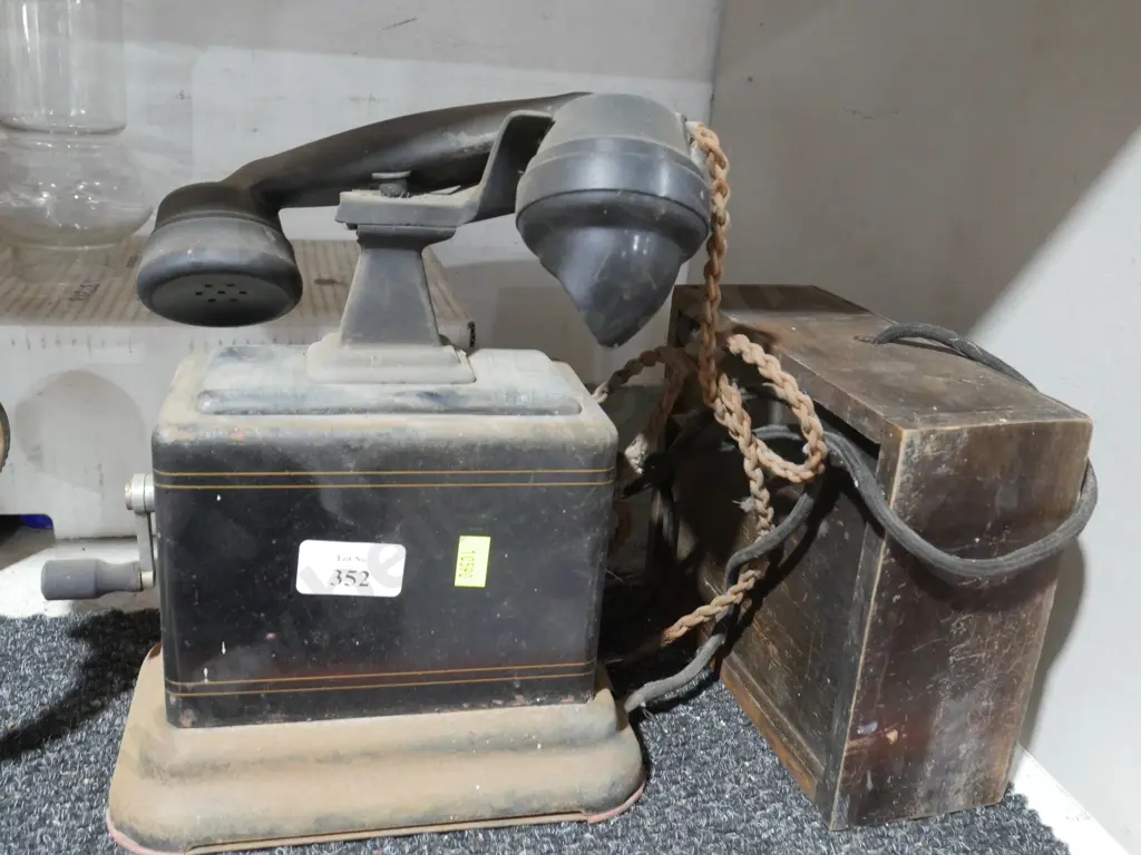 Crank handle telephone Image 1++