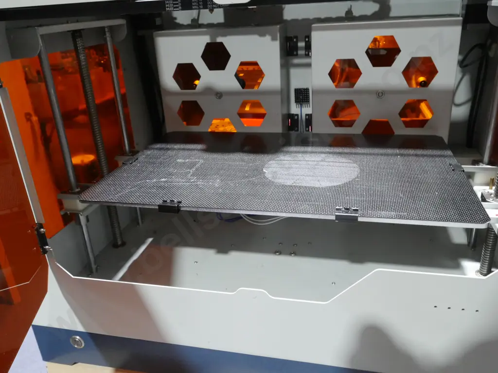 CreatBot 3D printer Image 1++