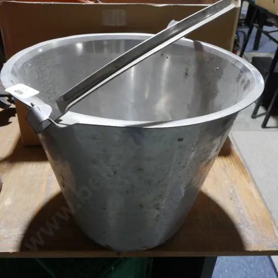 Stainless steel bucket