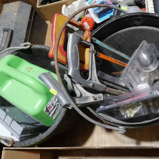 2 buckets of sundries