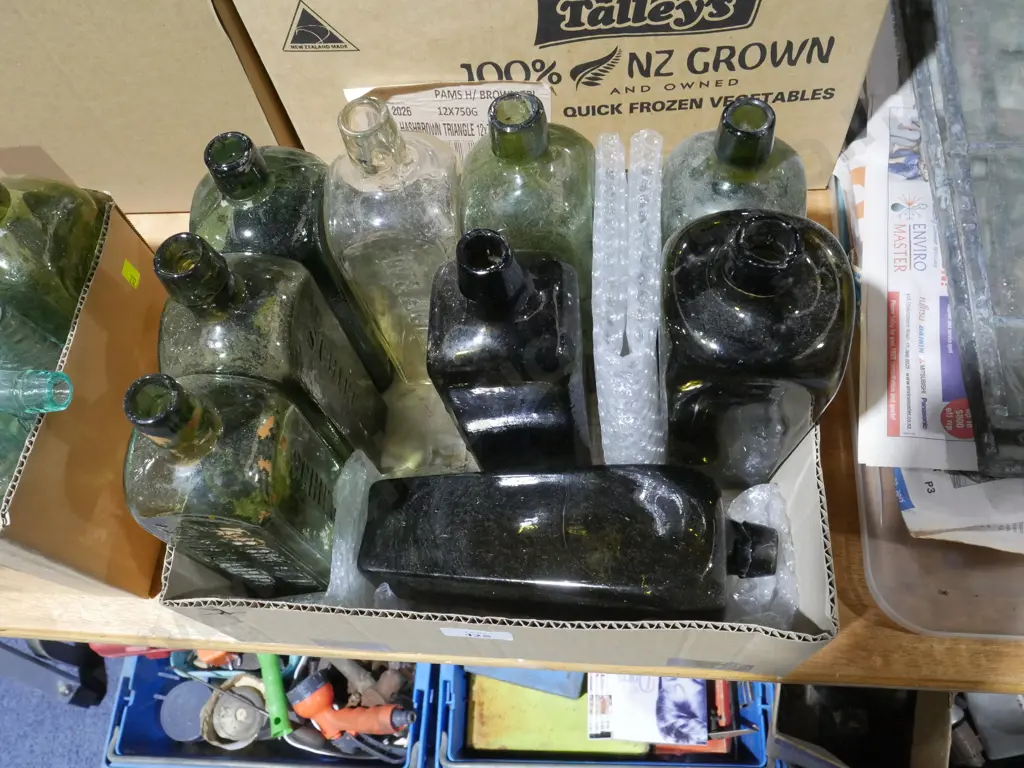 Two boxes of bottles Image 1++