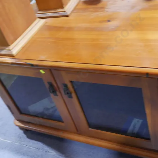 TV cabinet