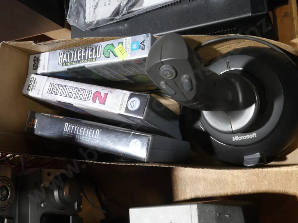 3 PC military games and controller Image 1++