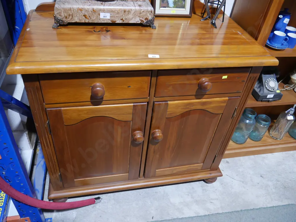 Sideboard Image 1++