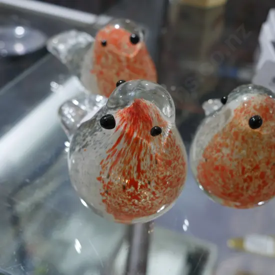 3 glass birds