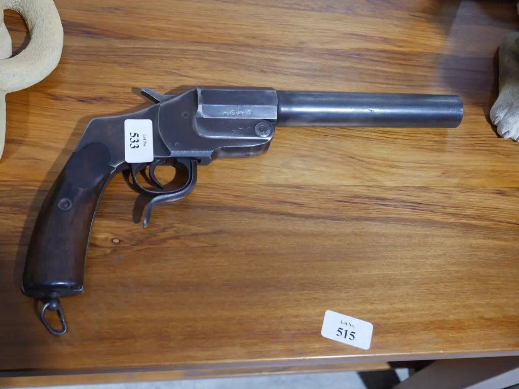 Vintage flare gun Image 1++