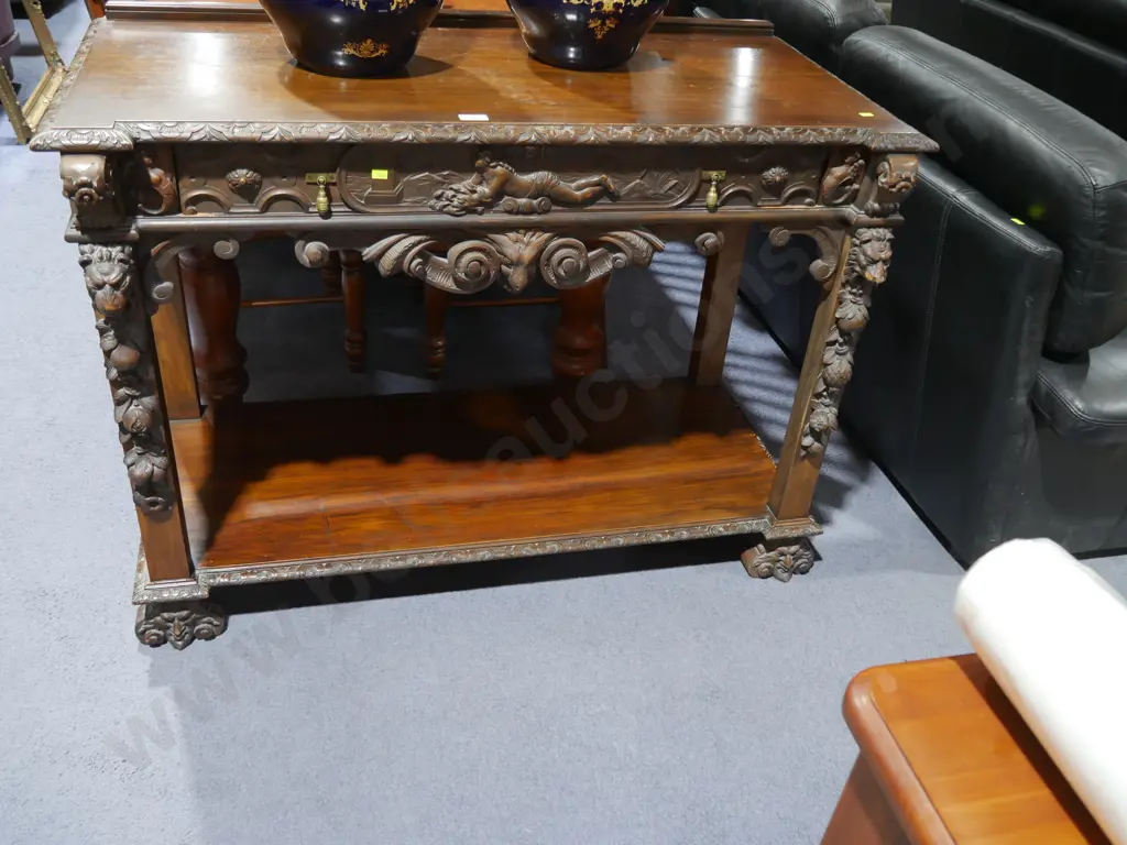 Carved console table Image 1++