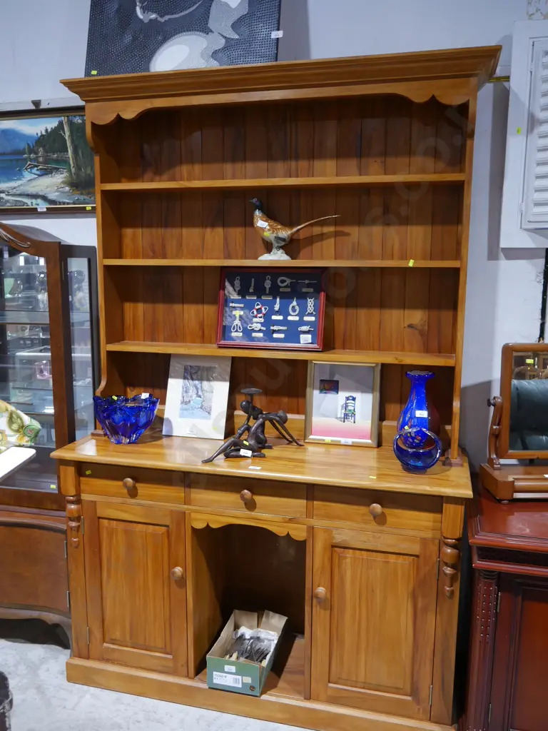 Welsh dresser Image 1++