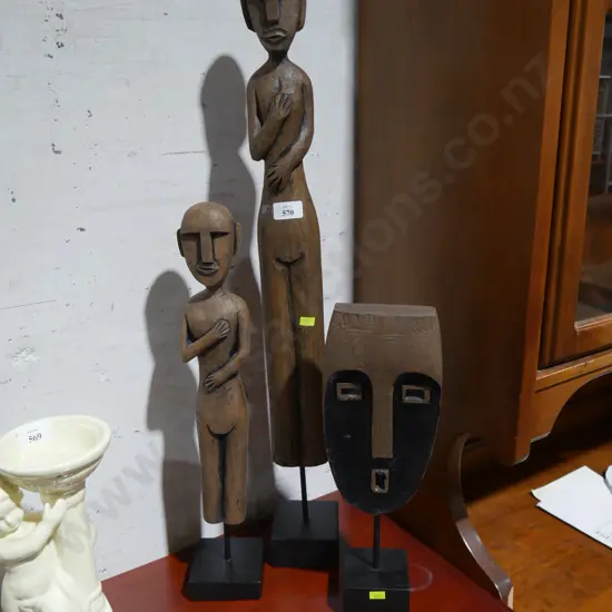 Wood figurines sculptures