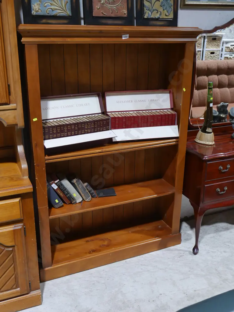 Bookcase Image 1++