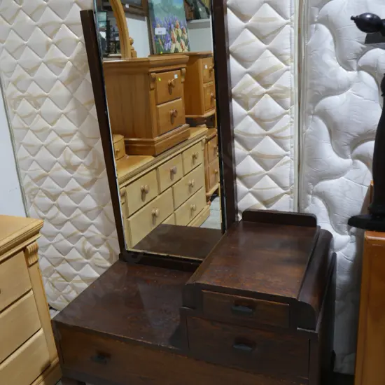 Dressing table