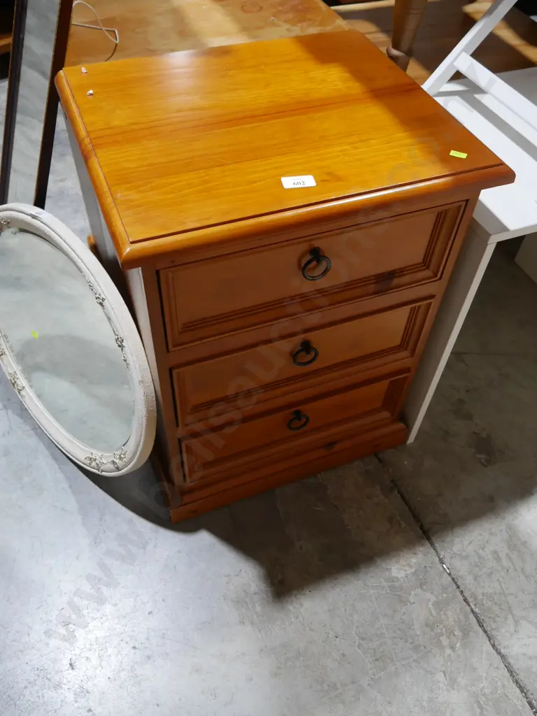 Bedside drawers Image 1++