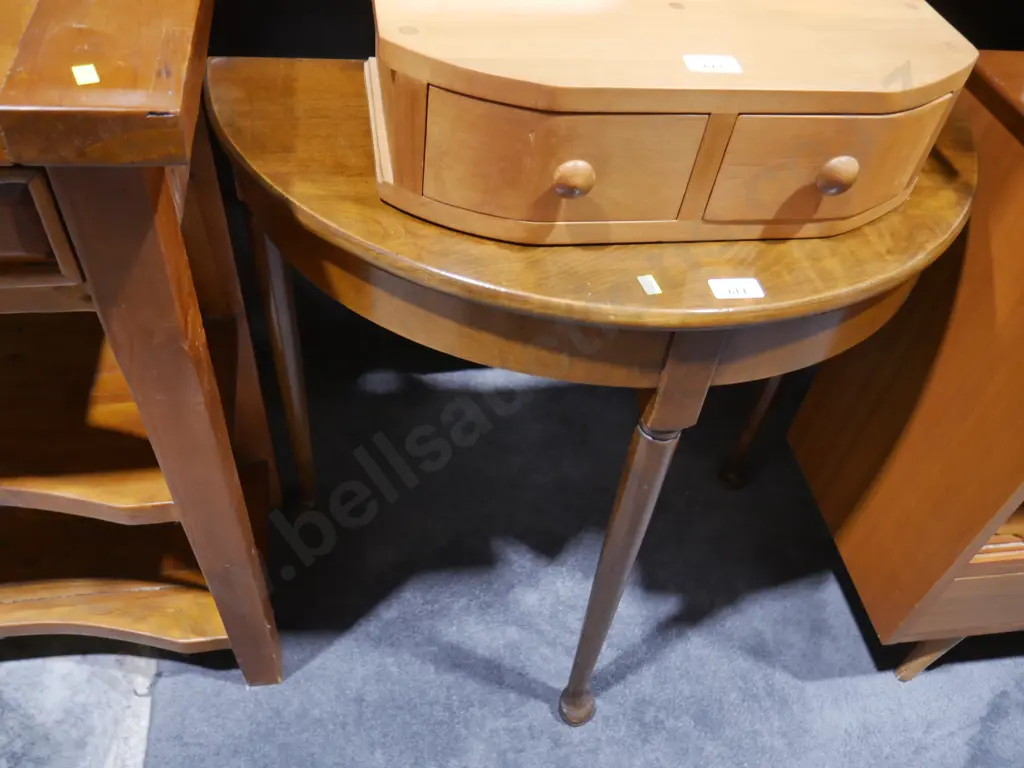 Half round hall table Image 1++