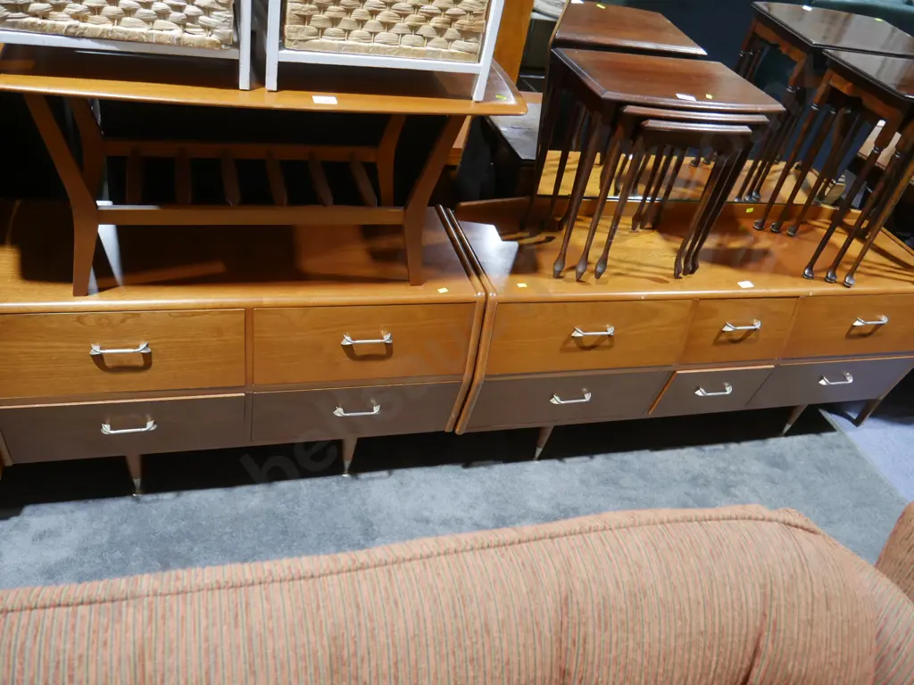 Two-piece bedroom suite Image 1++