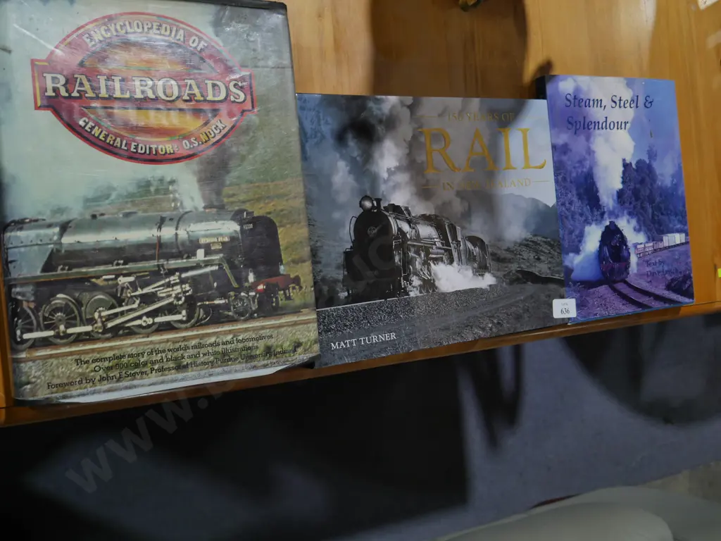 3 NZ railway books Image 1++