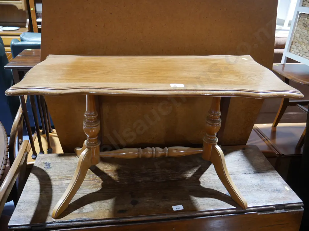 Coffee table Image 1++