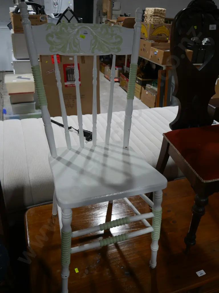 White dining chair Image 1++