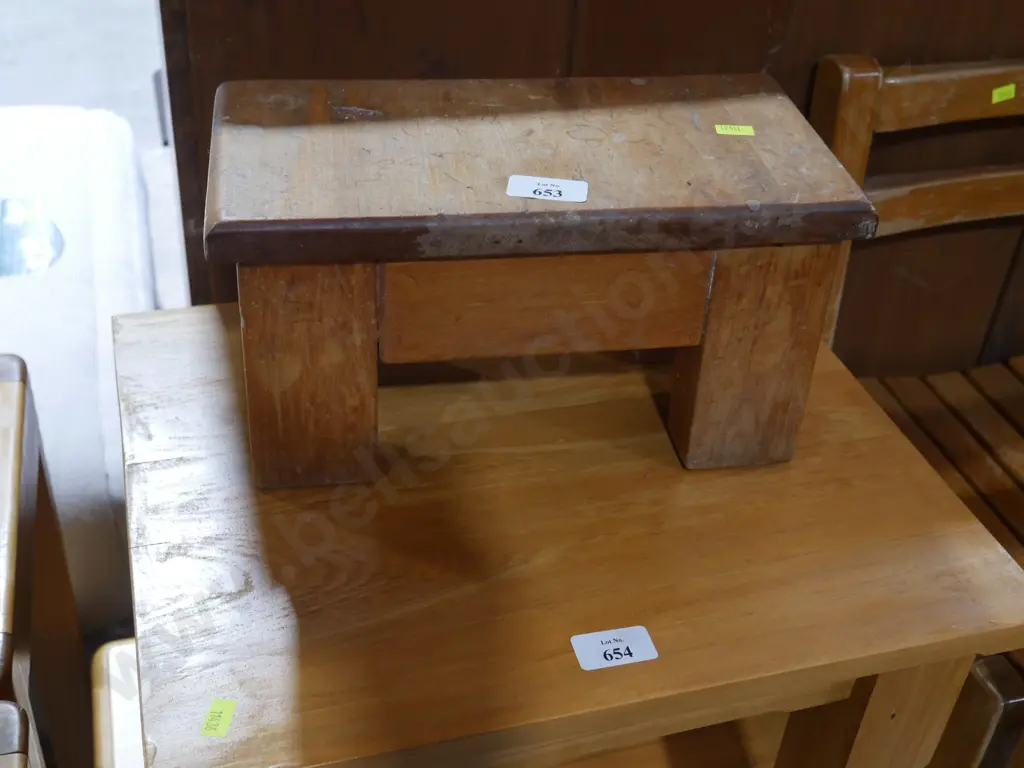 Footstool Image 1++