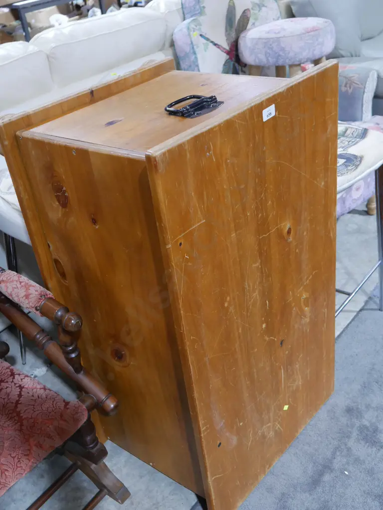 Wooden trunk Image 1++