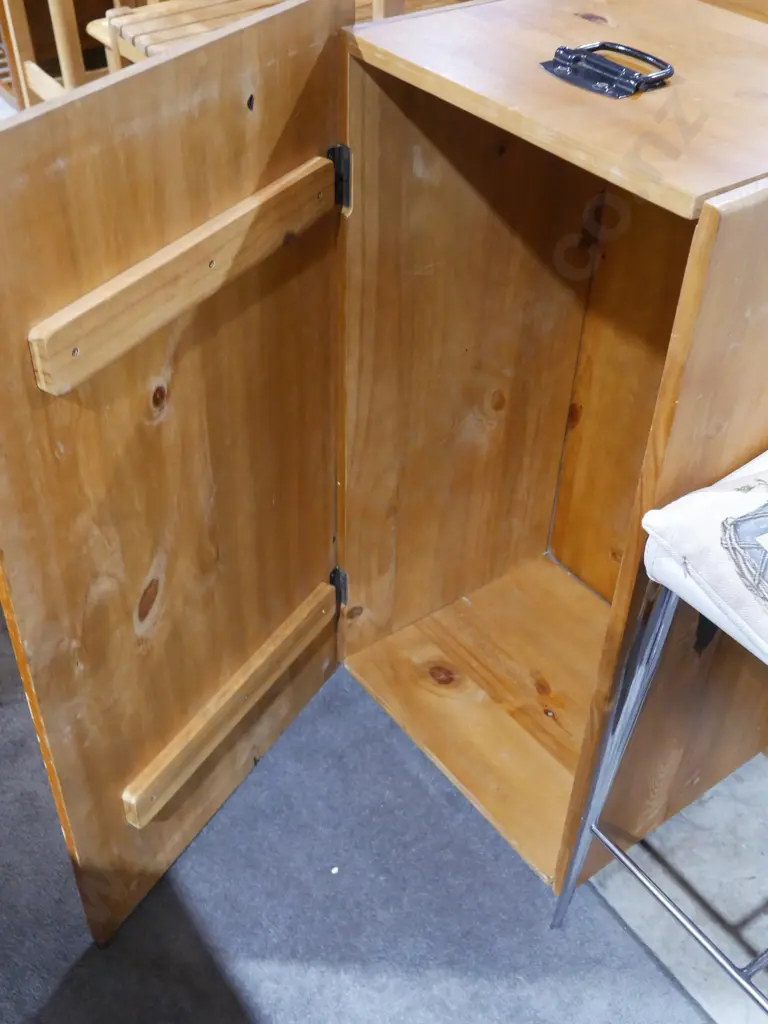 Wooden trunk Image 1++