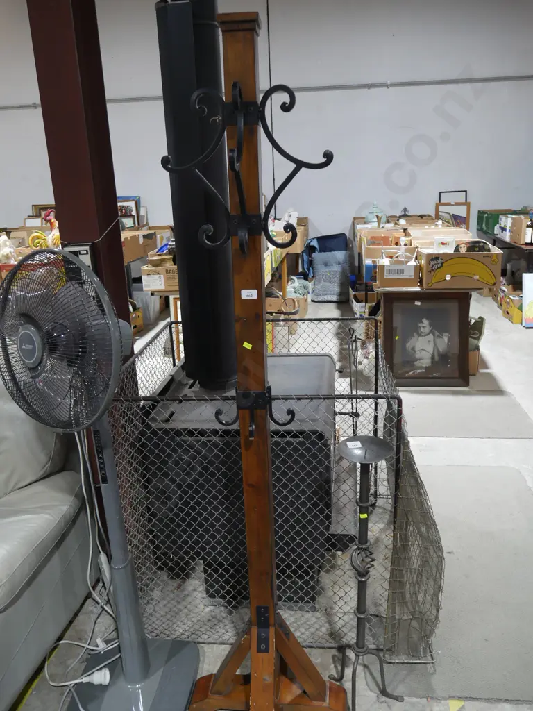 Coat stand Image 1++