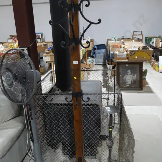 Coat stand