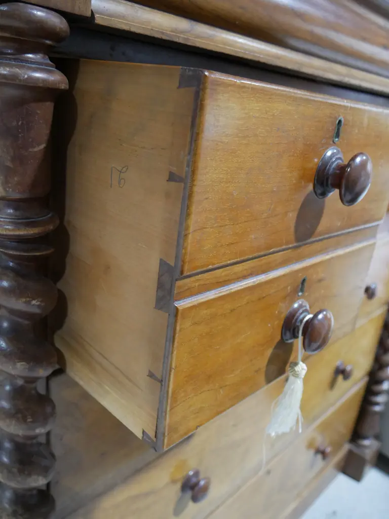 Vintage barley twist scotch chest Image 1++