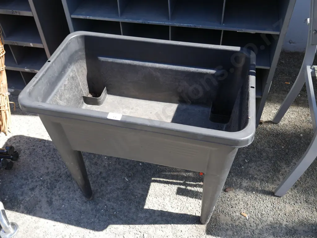 Planter box Image 1++