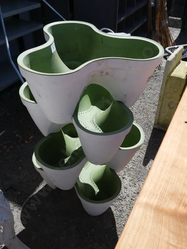 Planters Image 1++
