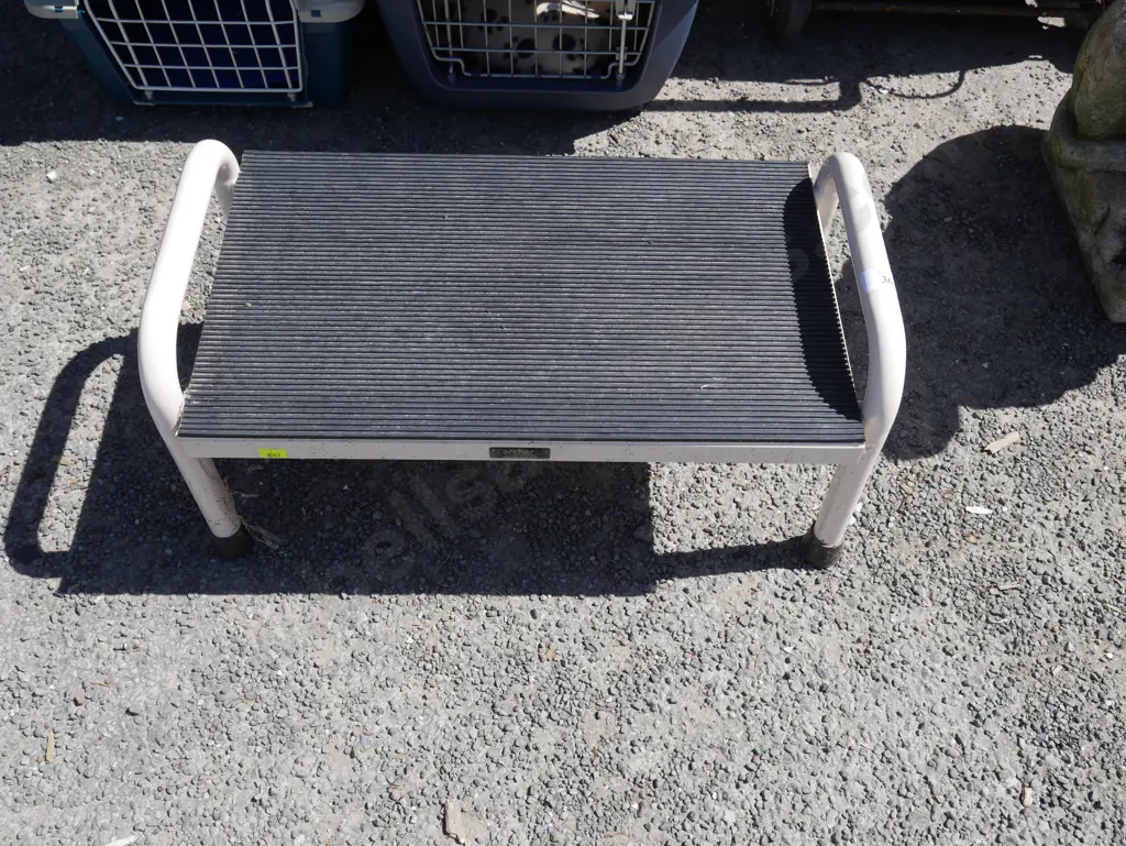 Stool Image 1++