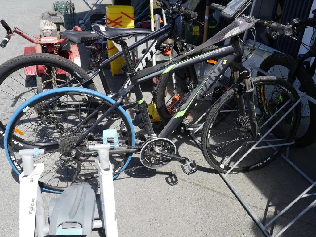 Giant bike etc Image 1++