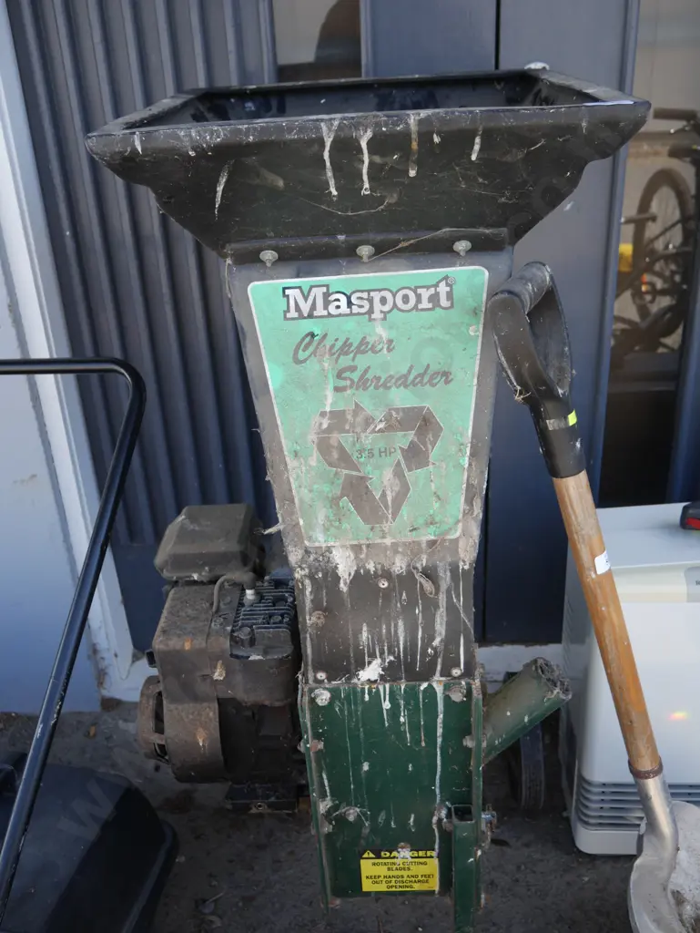 Masport chipper shredder Image 1++